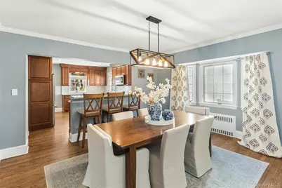 87 Wyatt Road, Garden City, NY 11530 - Photo 8