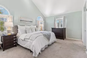 87 Wyatt Rd, Garden City, NY 11530 - Photo 16