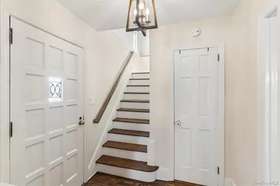 87 Wyatt Road, Garden City, NY 11530 - Photo 14