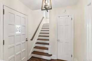 87 Wyatt Rd, Garden City, NY 11530 - Photo 14