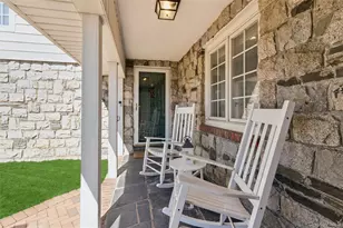 87 Wyatt Rd, Garden City, NY 11530 - Photo 4