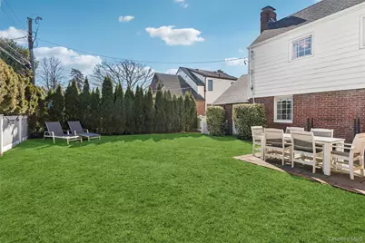 87 Wyatt Road, Garden City, NY 11530 - Photo 30