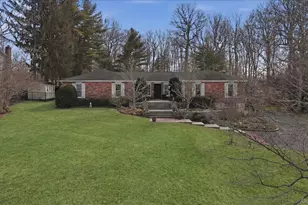 16 Daniel Ln, Dix Hills, NY 11746 - Photo 48