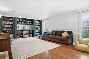 16 Daniel Ln, Dix Hills, NY 11746 - Photo 20