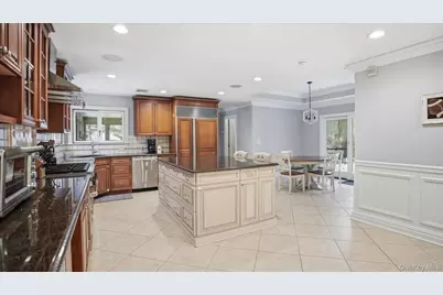 16 Daniel Lane, Dix Hills, NY 11746 - Photo 12