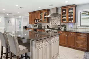 16 Daniel Ln, Dix Hills, NY 11746 - Photo 14