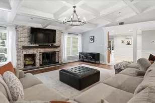 16 Daniel Ln, Dix Hills, NY 11746 - Photo 8