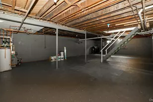 7 Amherst Pl, Massapequa, NY 11758 - Photo 16