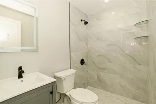 7 Amherst Pl, Massapequa, NY 11758 - Photo 10