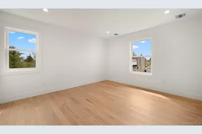 238 North Pine Street, Massapequa, NY 11758 - Photo 36