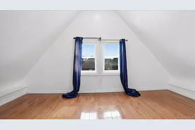 56 Northumberland, Lynbrook, NY 11563 - Photo 18