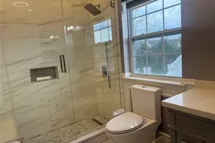 221 Rivendell Ct, Melville, NY 11747 - Photo 20