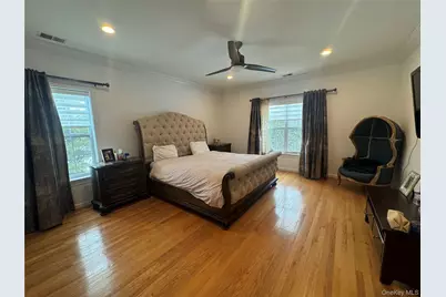 221 Rivendell Court, Melville, NY 11747 - Photo 8