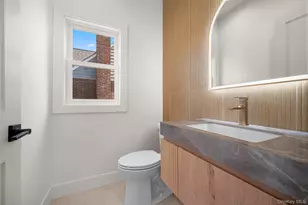 467 Hull St, East Meadow, NY 11554 - Photo 10