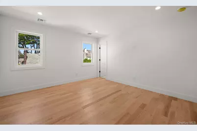 467 Hull Street, East Meadow, NY 11554 - Photo 14