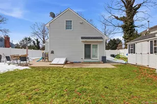 27 Great River Dr, Sound Beach, NY 11789 - Photo 22