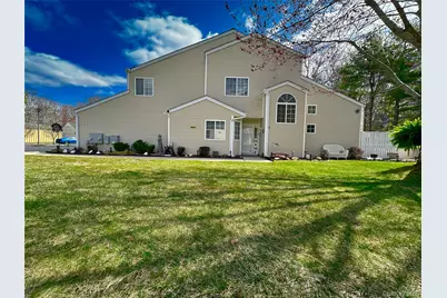 142 Farm House Court, Manorville, NY 11949 - Photo 2