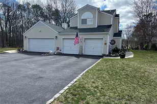 142 Farm House Ct, Manorville, NY 11949 - Photo 6