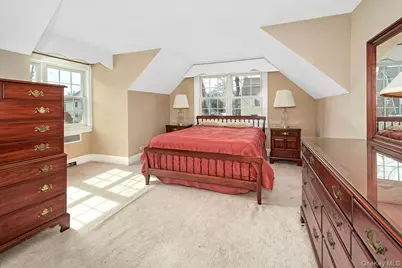 211 Davis Avenue, White Plains, NY 10605 - Photo 18