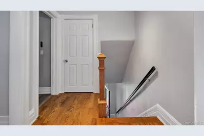 22 Town Path #2, Glen Cove, NY 11542 - Photo 6