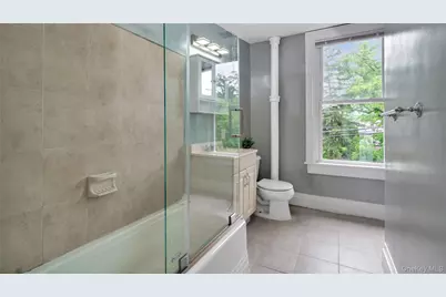 22 Town Path #2, Glen Cove, NY 11542 - Photo 20