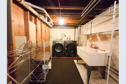 64 Middleneck Road, Roslyn, NY 11576 - Photo 26