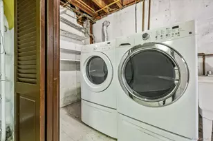 25-04 42nd St, Astoria, NY 11103 - Photo 34