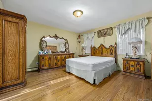 25-04 42nd St, Astoria, NY 11103 - Photo 10