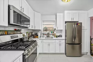 25-04 42nd St, Astoria, NY 11103 - Photo 14