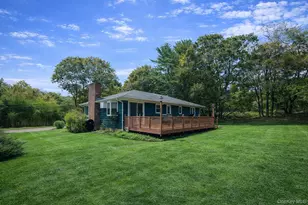 5180 Sound Ave, Mattituck, NY 11952 - Photo 18