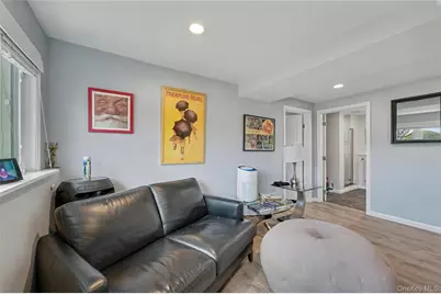 57 Richfield Street, Plainview, NY 11803 - Photo 18