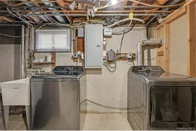 57 Richfield Street, Plainview, NY 11803 - Photo 32