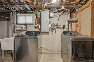 57 Richfield St, Plainview, NY 11803 - Photo 32