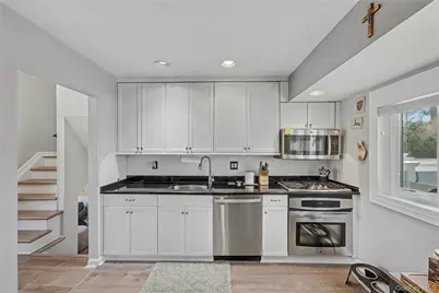 57 Richfield Street, Plainview, NY 11803 - Photo 12