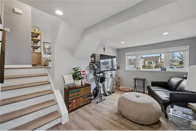 57 Richfield Street, Plainview, NY 11803 - Photo 16