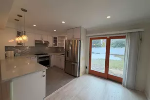 32 Montana Ct, Syosset, NY 11791 - Photo 2