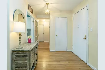 32 Pearsall #2D, Glen Cove, NY 11542 - Photo 2