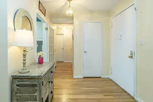 32 Pearsall, Glen Cove, NY 11542 - Photo 2