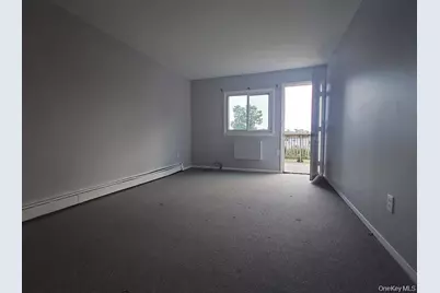 256-20 Craft Avenue #2nd Floor, Rosedale, NY 11422 - Photo 8