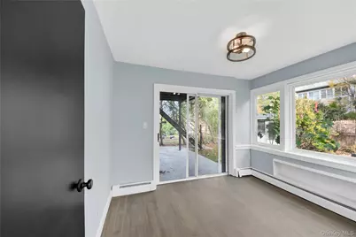 28 Crestmont Avenue, Yonkers, NY 10704 - Photo 14