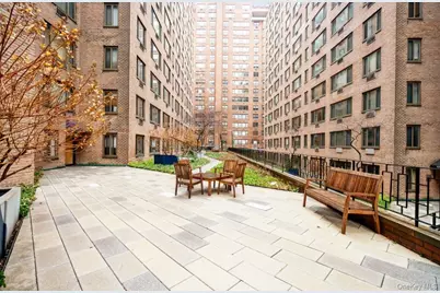 420 E 64th Street #W8F, New York, NY 10065 - Photo 10