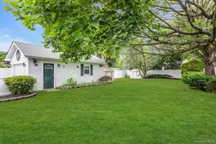 77 Rollstone Ave, West Sayville, NY 11796 - Photo 32