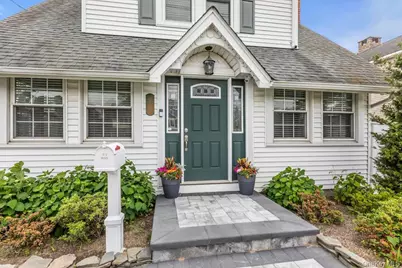 77 Rollstone Avenue, West Sayville, NY 11796 - Photo 4