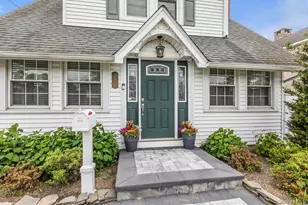 77 Rollstone Ave, West Sayville, NY 11796 - Photo 4