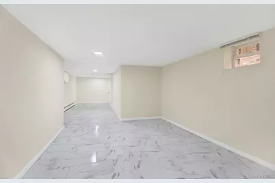 18805 Liberty Avenue, Saint Albans, NY 11412 - Photo 12