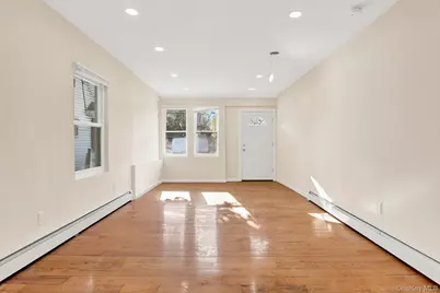 18805 Liberty Avenue, Saint Albans, NY 11412 - Photo 6