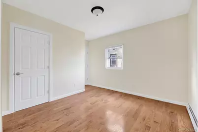 18805 Liberty Avenue, Saint Albans, NY 11412 - Photo 8