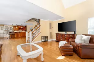 14 Vantage Ct, Port Jefferson, NY 11777 - Photo 8