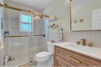 21 Woodside Avenue, Port Jefferson, NY 11777 - Photo 18