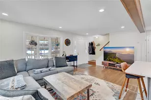 21 Woodside Ave, Port Jefferson, NY 11777 - Photo 8